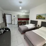 Sea Apartments Himare